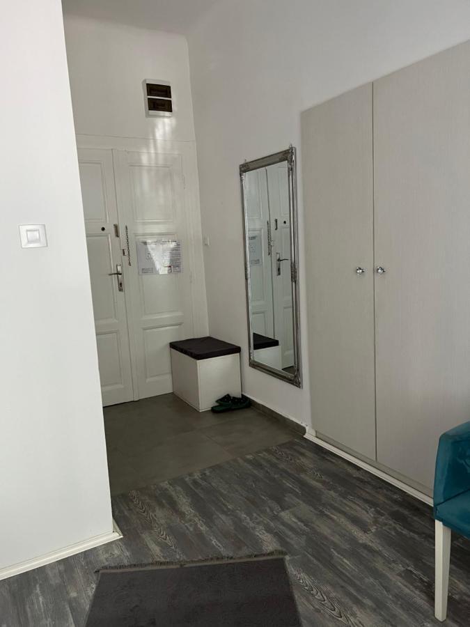 Center Cosy Vintage Apartment โนวีซาด ภายนอก รูปภาพ